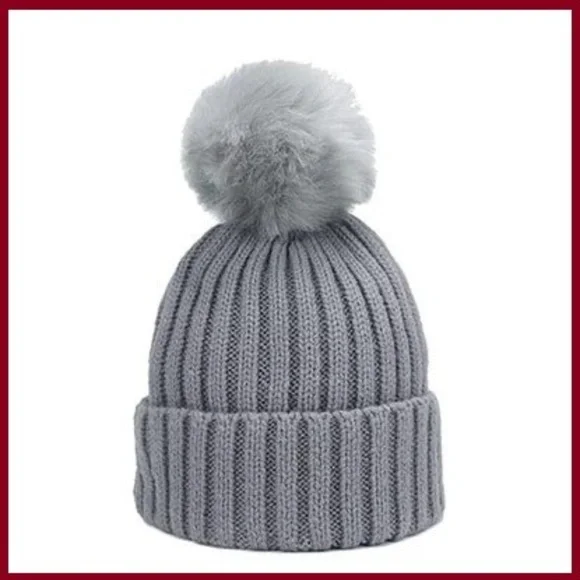 Winter Pom Pom Hat - Picture 1 of 1